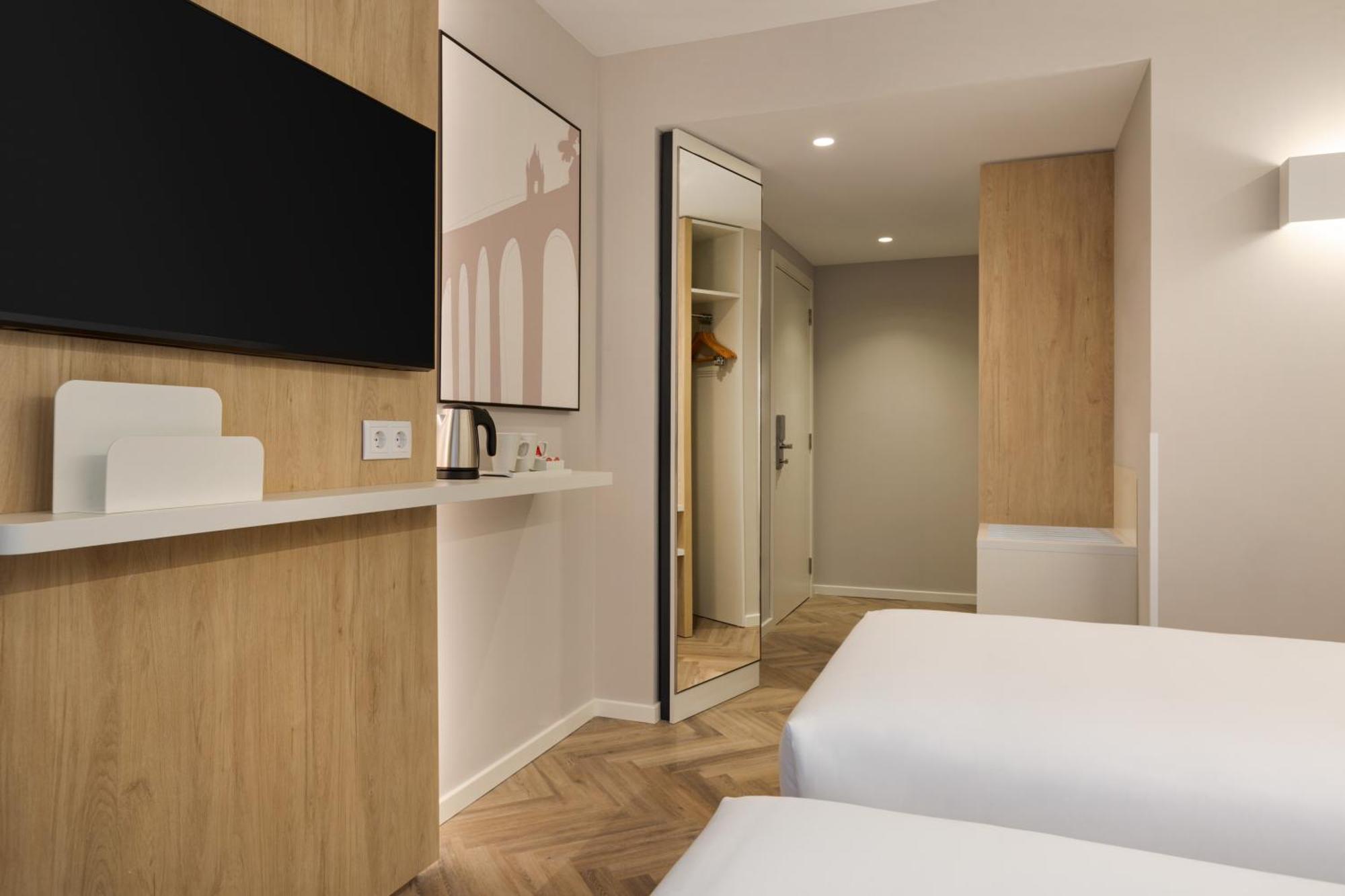 Holiday Inn Express Evora By Ihg ภายนอก รูปภาพ